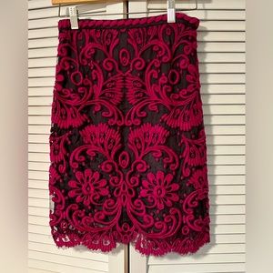 Baraschi embroidered miniskirt size 2. Fuschia black